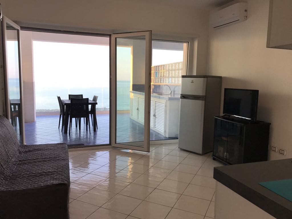 Apartment Sea View Термоли Экстерьер фото